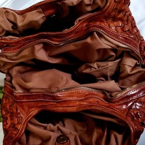 Leather woven hobo handbag